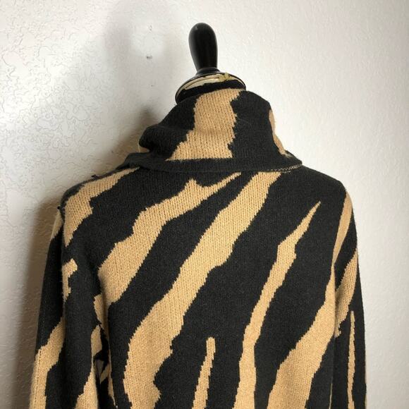 Soft Surroundings black tan zebra stripe cowl neck sweater size Medium - Picture 11 of 14